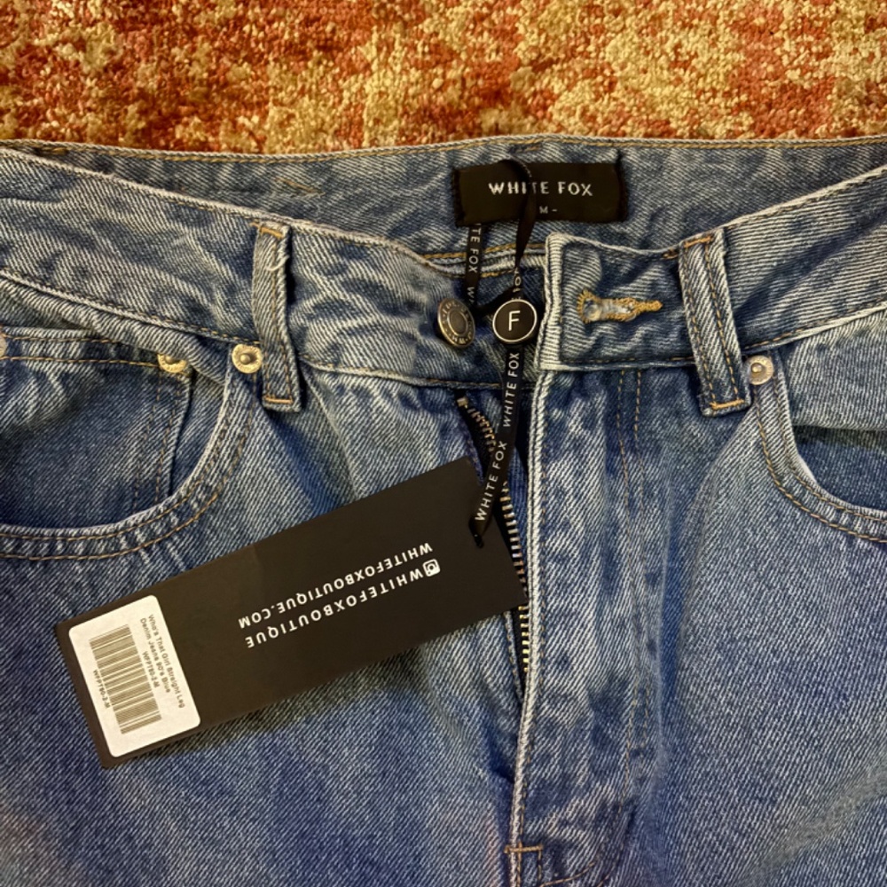 White fox jeans size M